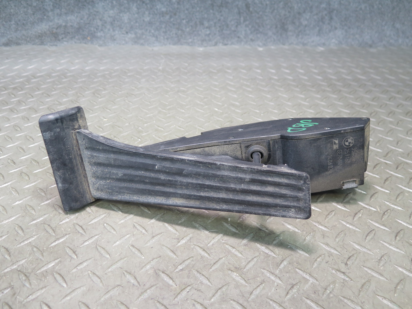 01-06 BMW E46 330ci A/T Gas Acceleration Pedal 6762480 OEM
