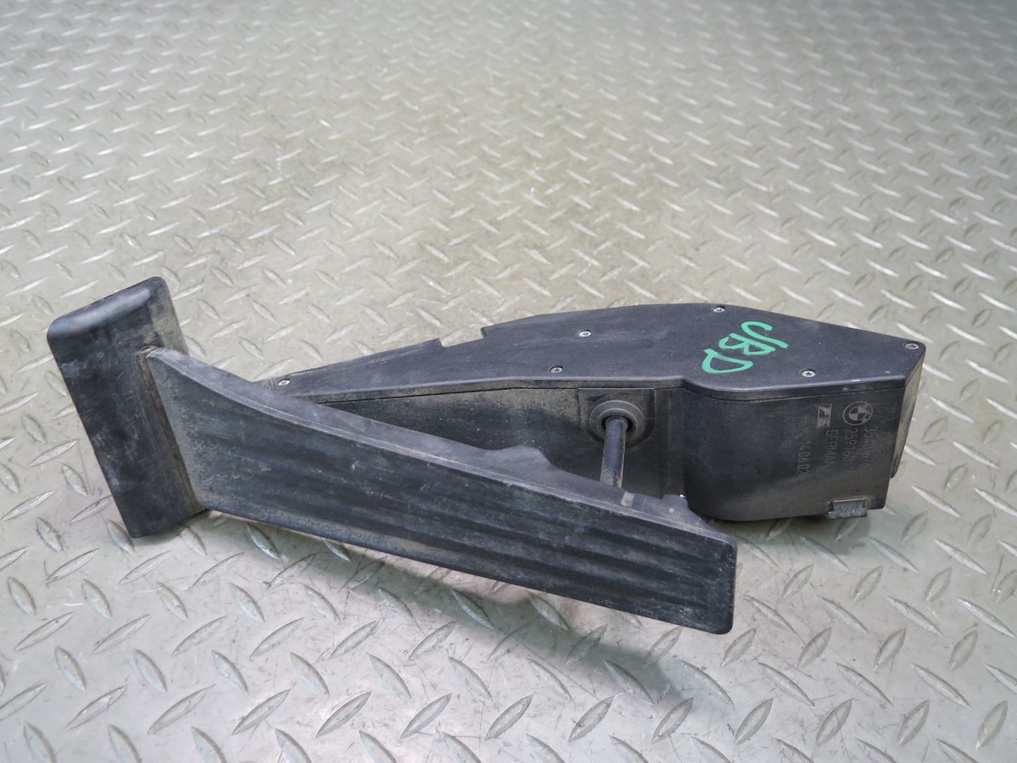01-06 BMW E46 330ci A/T Gas Acceleration Pedal 6762480 OEM