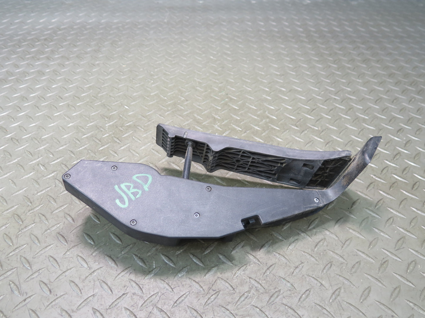 01-06 BMW E46 330ci A/T Gas Acceleration Pedal 6762480 OEM