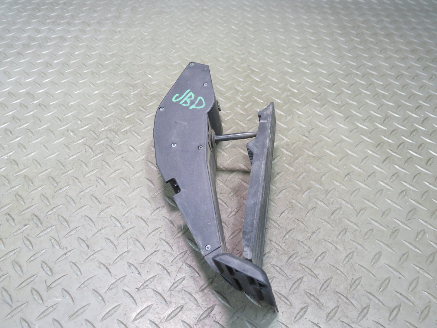 01-06 BMW E46 330ci A/T Gas Acceleration Pedal 6762480 OEM