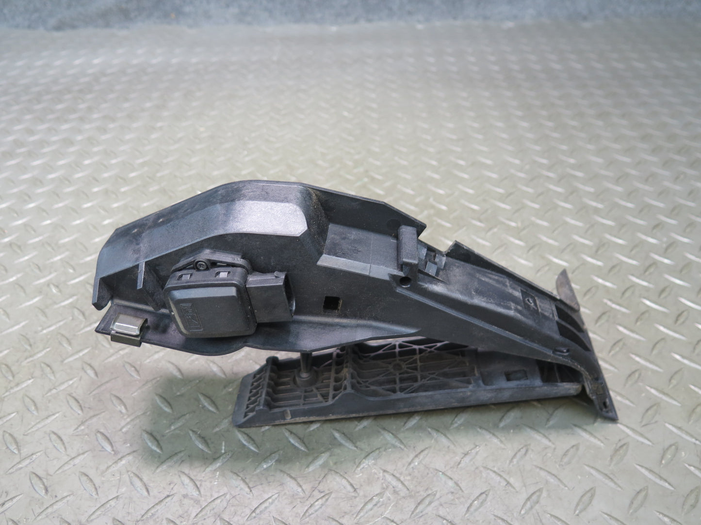01-06 BMW E46 330ci A/T Gas Acceleration Pedal 6762480 OEM