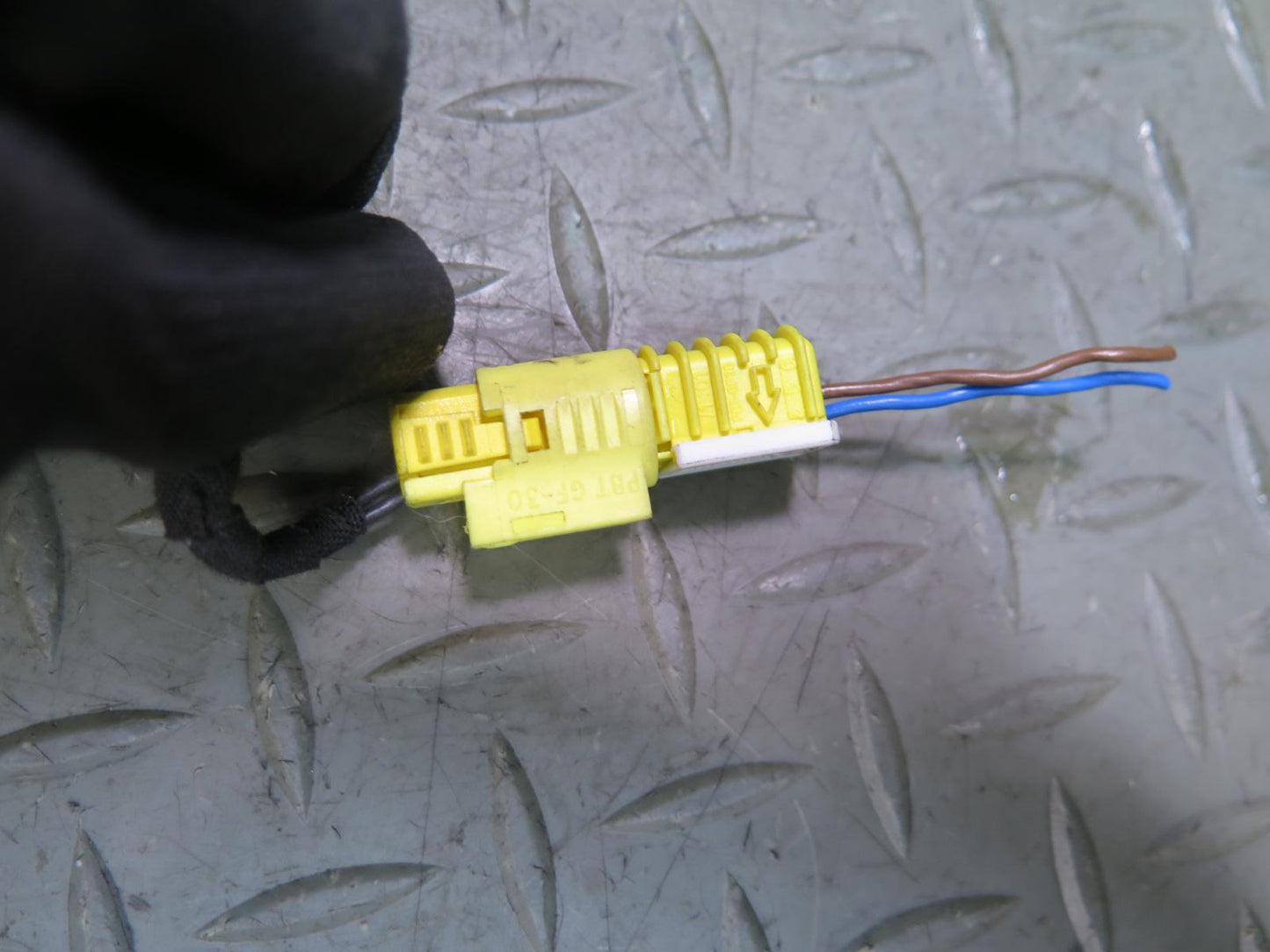 01-06 BMW E46 330ci M54 Convertible Plus Pole Positive Battery Cable OEM