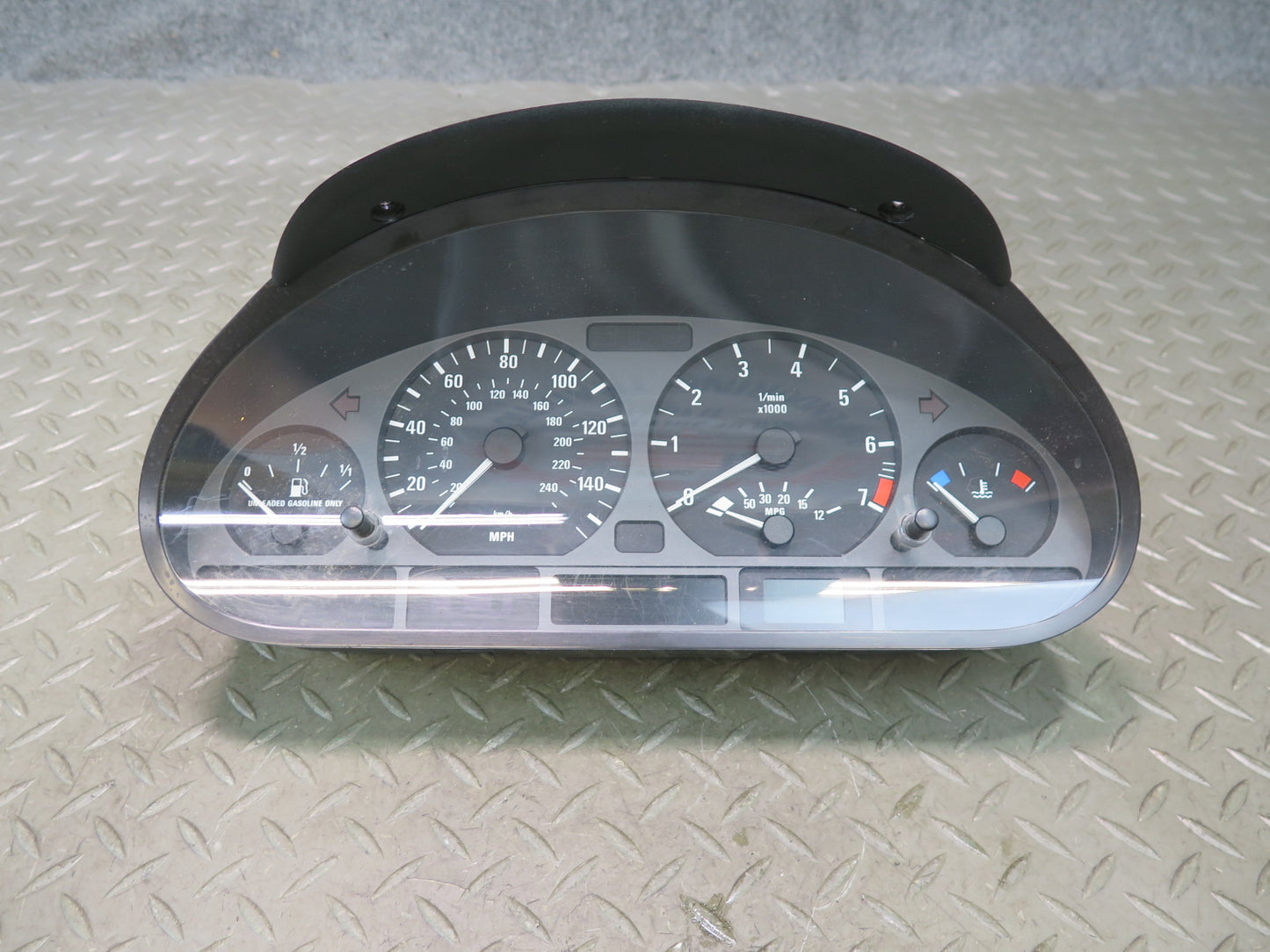 01-03 BMW E46 330Ci A/T Instrument Cluster Gauge Speedometer 4117715 OEM
