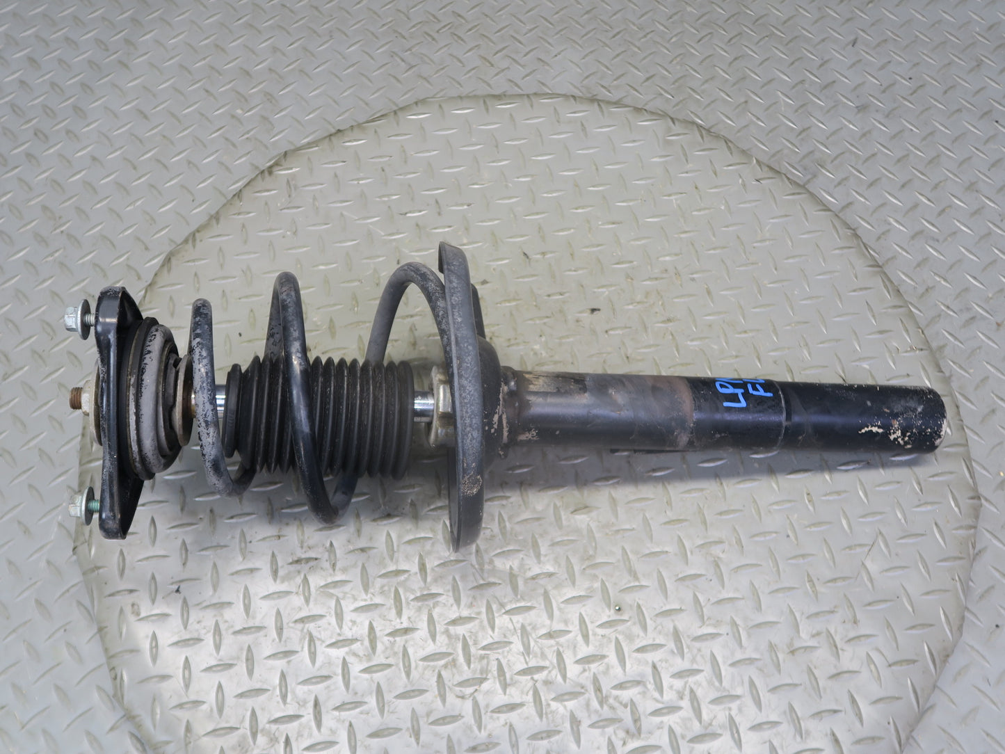 1999-2001 Porsche 911 996 Convertible RWD Front Strut Shock Absorber Set of 2