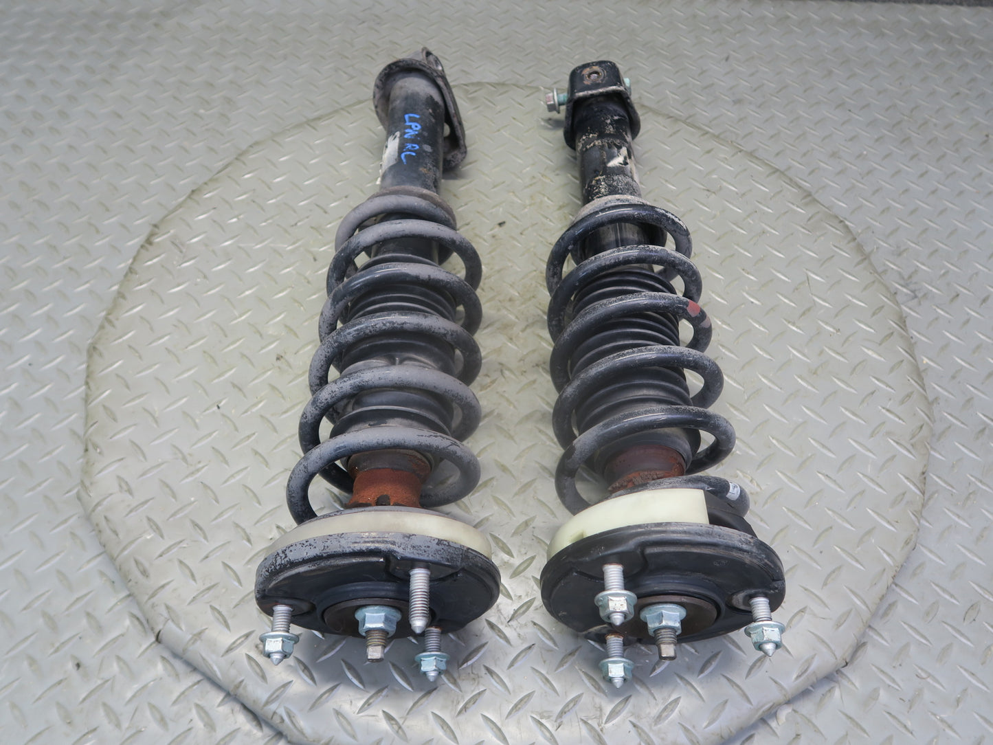 1999-2001 Porsche 911 996 Convertible RWD M/T Rear Strut Shock Absorber Set of 2