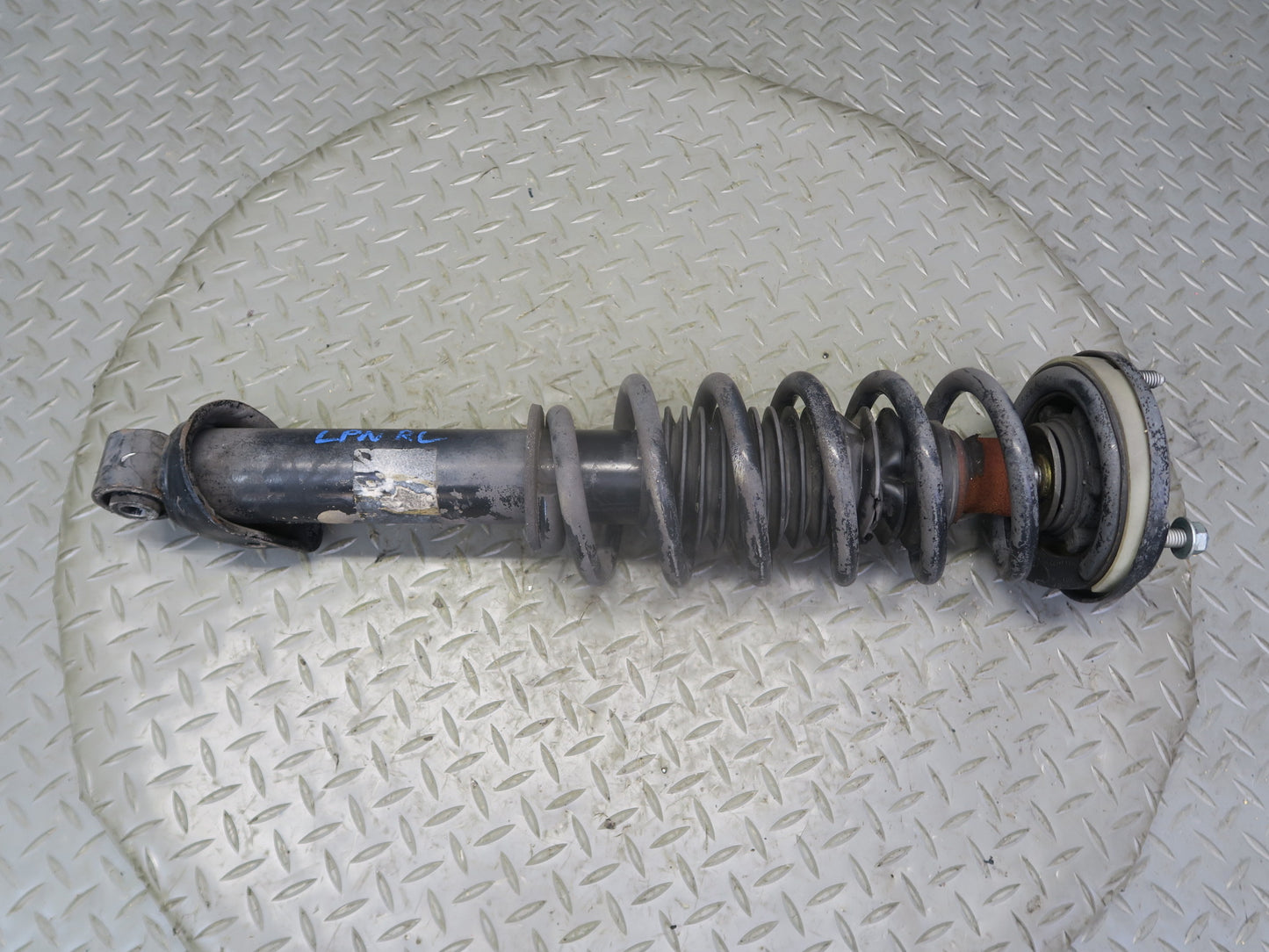 1999-2001 Porsche 911 996 Convertible RWD M/T Rear Strut Shock Absorber Set of 2
