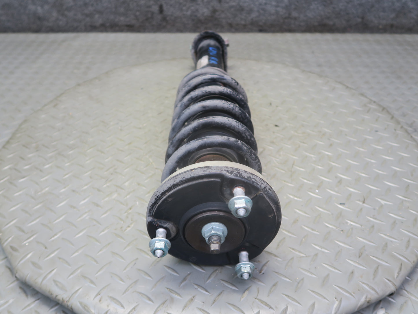 1999-2001 Porsche 911 996 Convertible RWD M/T Rear Strut Shock Absorber Set of 2