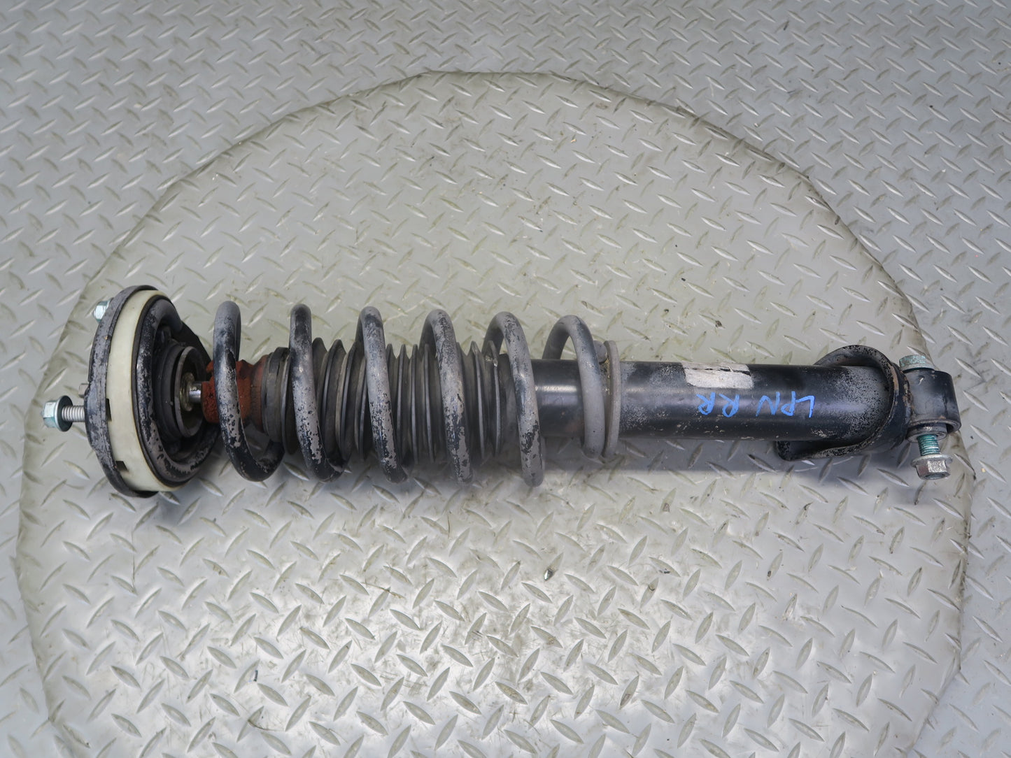1999-2001 Porsche 911 996 Convertible RWD M/T Rear Strut Shock Absorber Set of 2