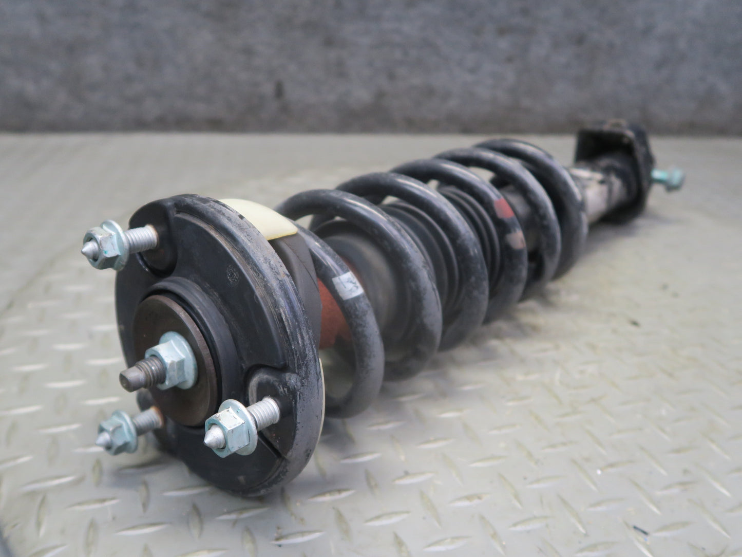1999-2001 Porsche 911 996 Convertible RWD M/T Rear Strut Shock Absorber Set of 2