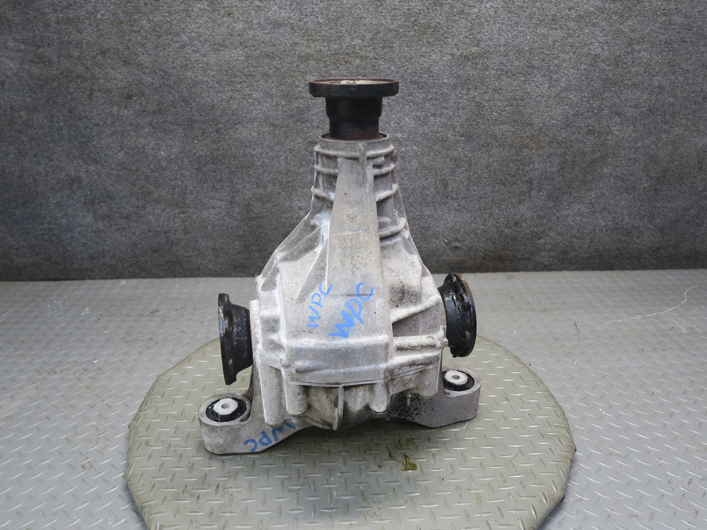 2003-2006 Porsche Cayenne 955 Turbo Rear Axle Differential Carrier 3.7 Ratio OEM