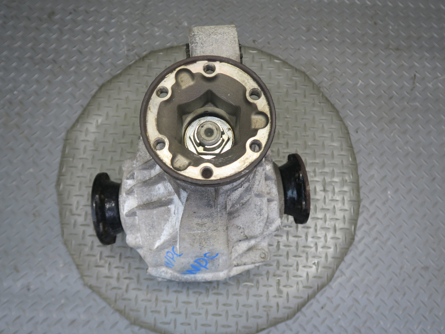 2003-2006 Porsche Cayenne 955 Turbo Rear Axle Differential Carrier 3.7 Ratio OEM