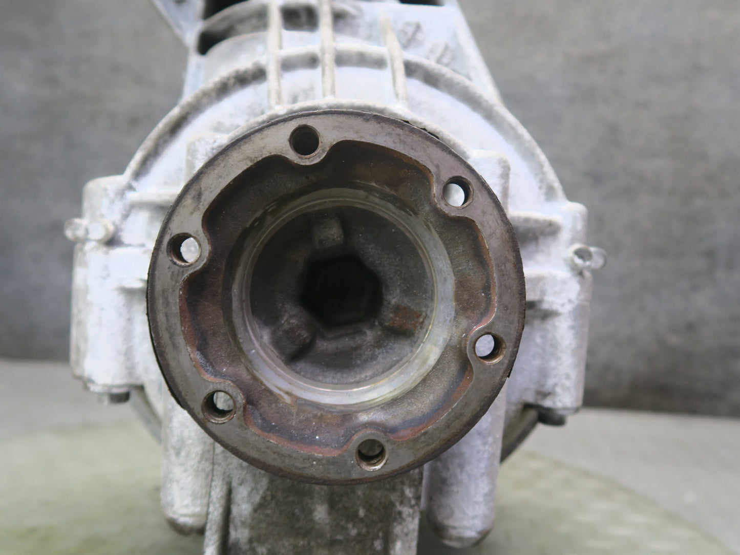 2003-2006 Porsche Cayenne 955 Turbo Rear Axle Differential Carrier 3.7 Ratio OEM
