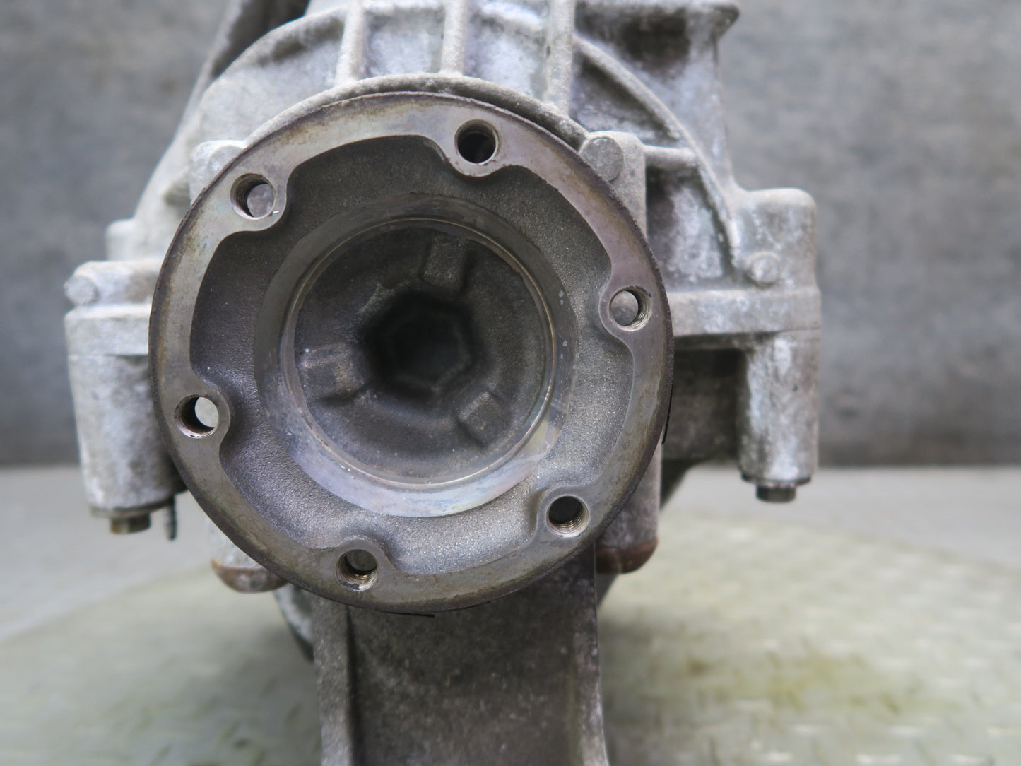 2003-2006 Porsche Cayenne 955 Turbo Rear Axle Differential Carrier 3.7 Ratio OEM