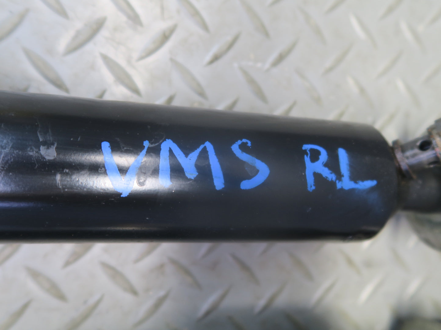 86-91 Mercedes W126 Rear Left & Right Hydraulic Strut Shock Absorber Set OEM