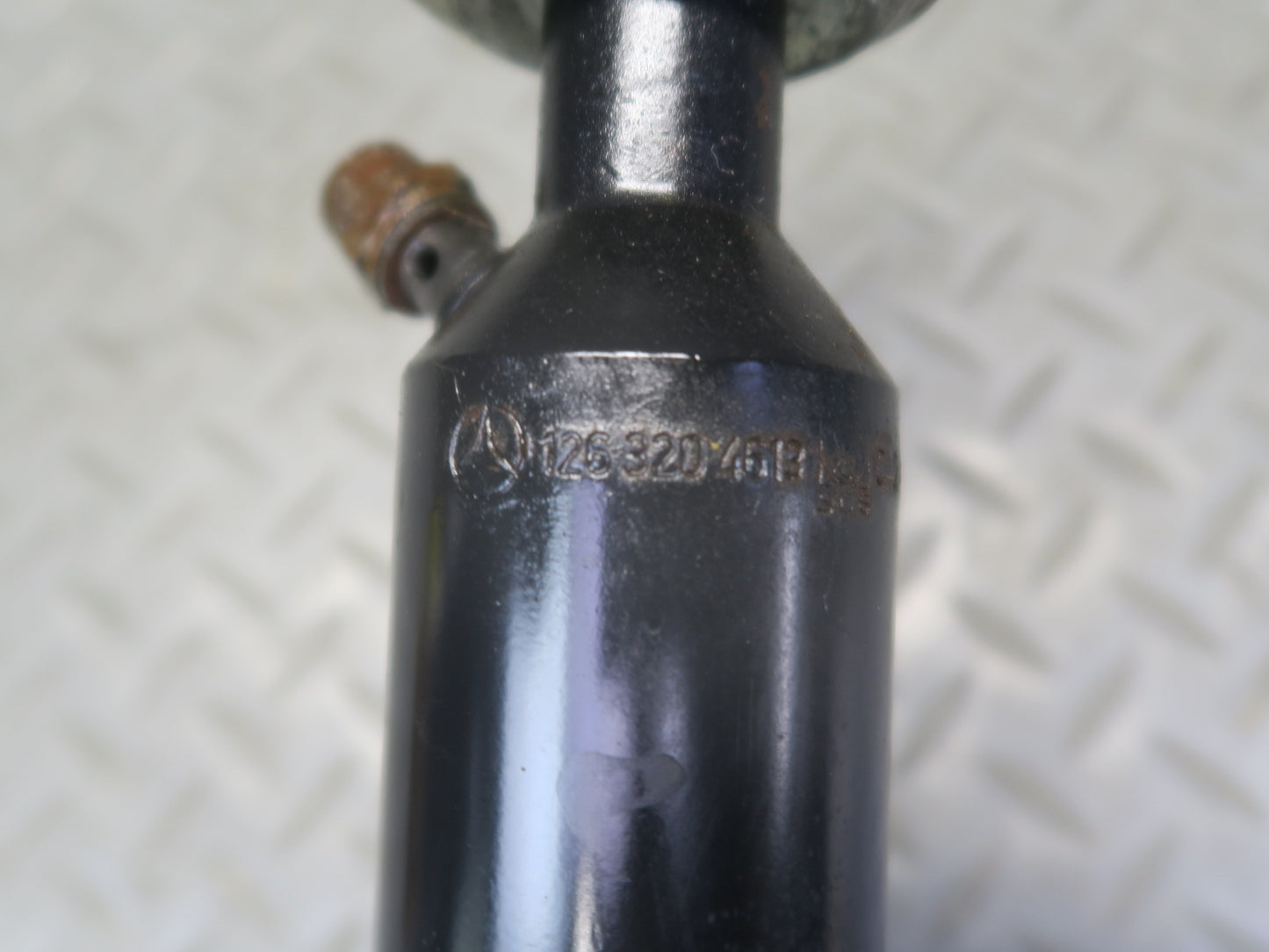 86-91 Mercedes W126 Rear Left & Right Hydraulic Strut Shock Absorber Set OEM