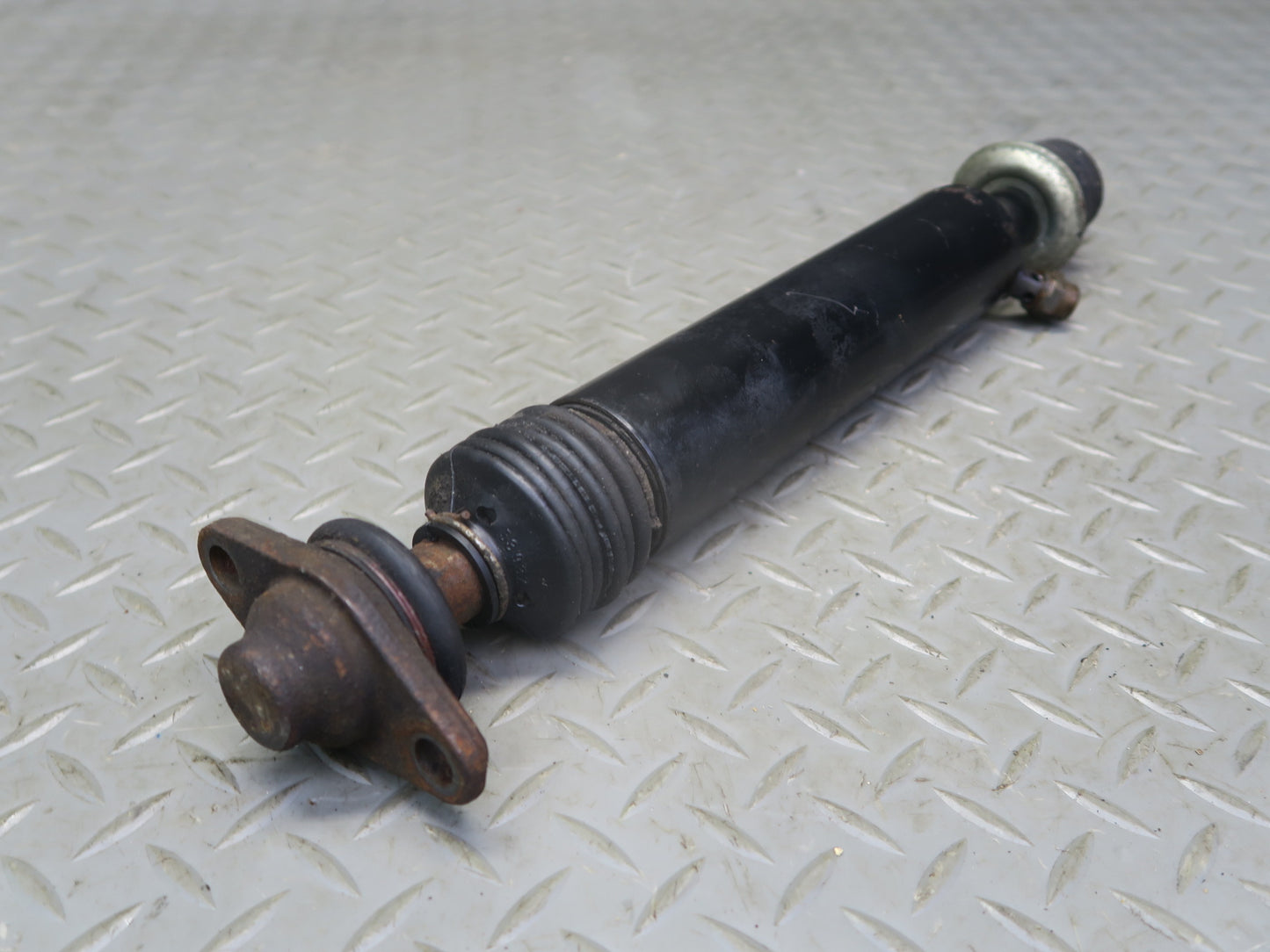 86-91 Mercedes W126 Rear Left & Right Hydraulic Strut Shock Absorber Set OEM