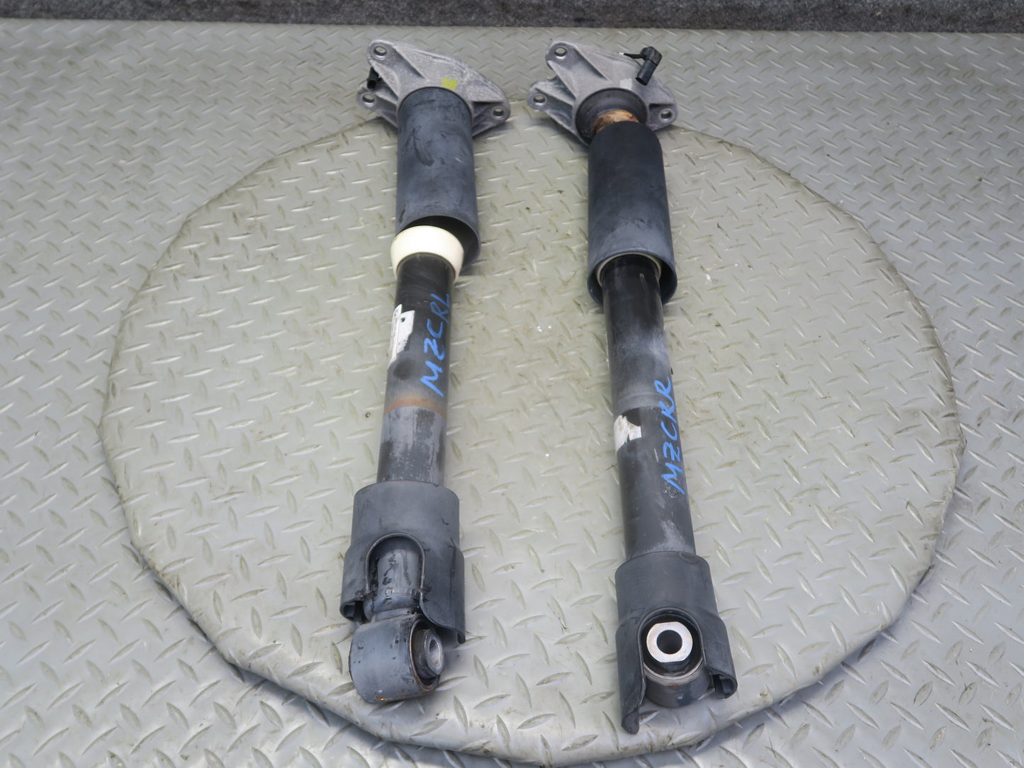 16-24 Mini Cooper S F57 Convertible Set of 2 Rear VDC Strut Shock Absorber OEM