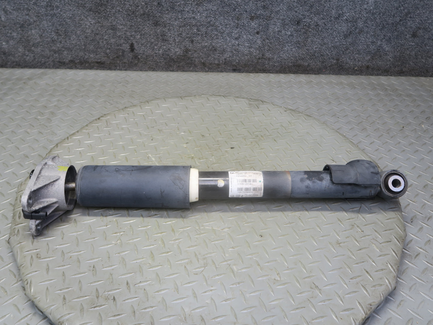 16-24 Mini Cooper S F57 Convertible Set of 2 Rear VDC Strut Shock Absorber OEM
