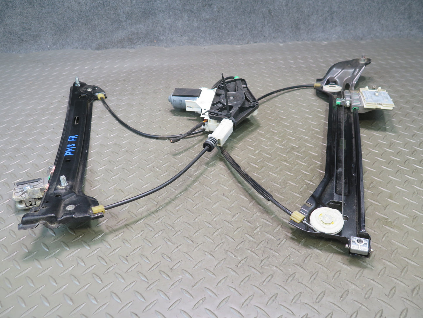 10-16 Audi A5 S5 RS5 Convert Right Passenger Door Window Regulator w Motor OEM