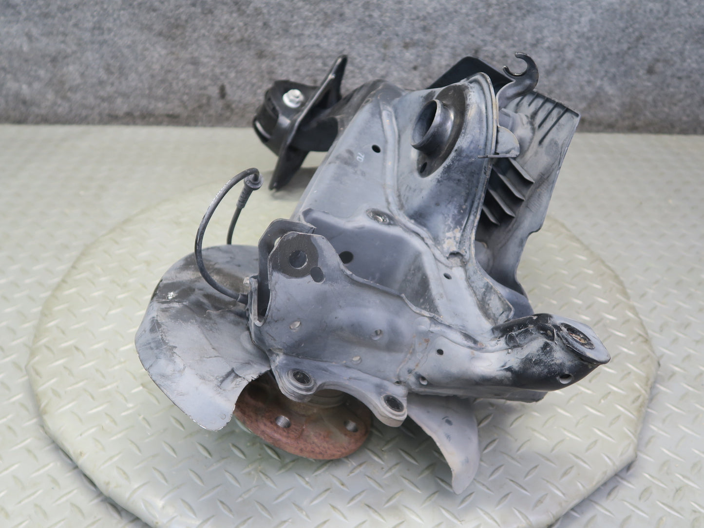 14-20 Mini Cooper S F55 F56 F57 Rear Left Spindle Knuckle Wheel Hub Bearing OEM
