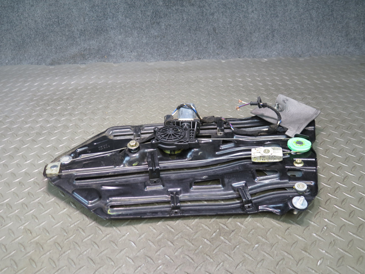 01-06 BMW E46 330ci Convertible Rear Right Quarter Window Regulator w Motor OEM