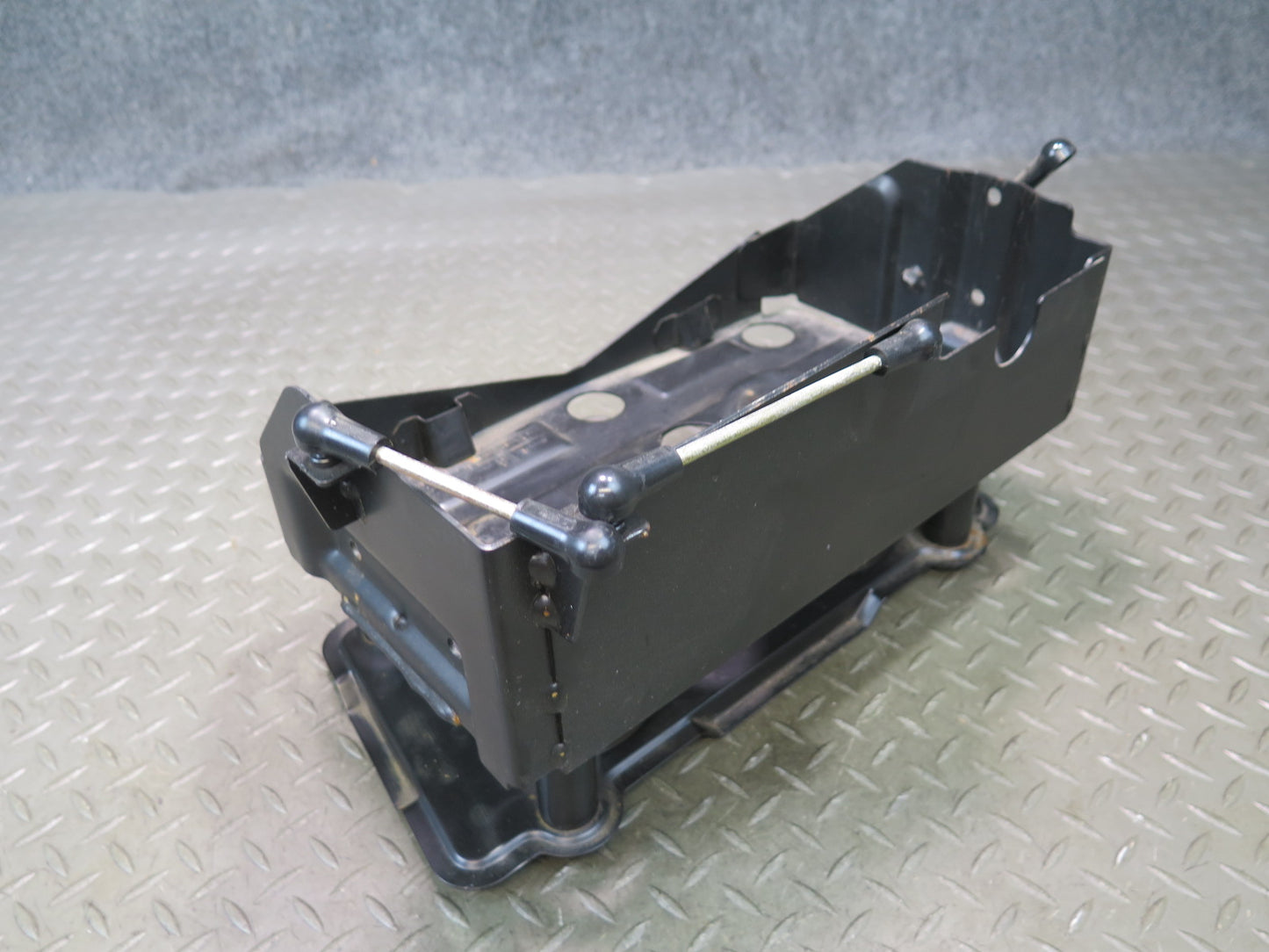 01-06 BMW E46 330ci Convertible Battery Tray Vibration Absorber Bracket Assy OEM