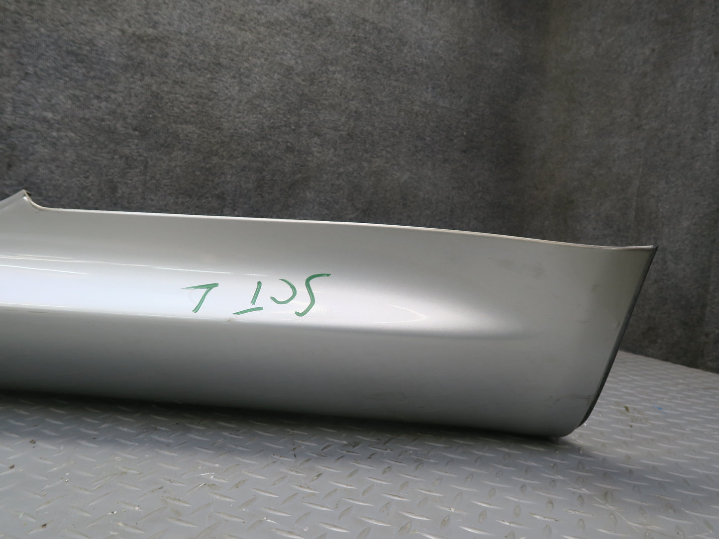 02-05 Lexus Z40 SC430 Set of 2 Left & Right Side Skirt Rocker Panel Silver OEM