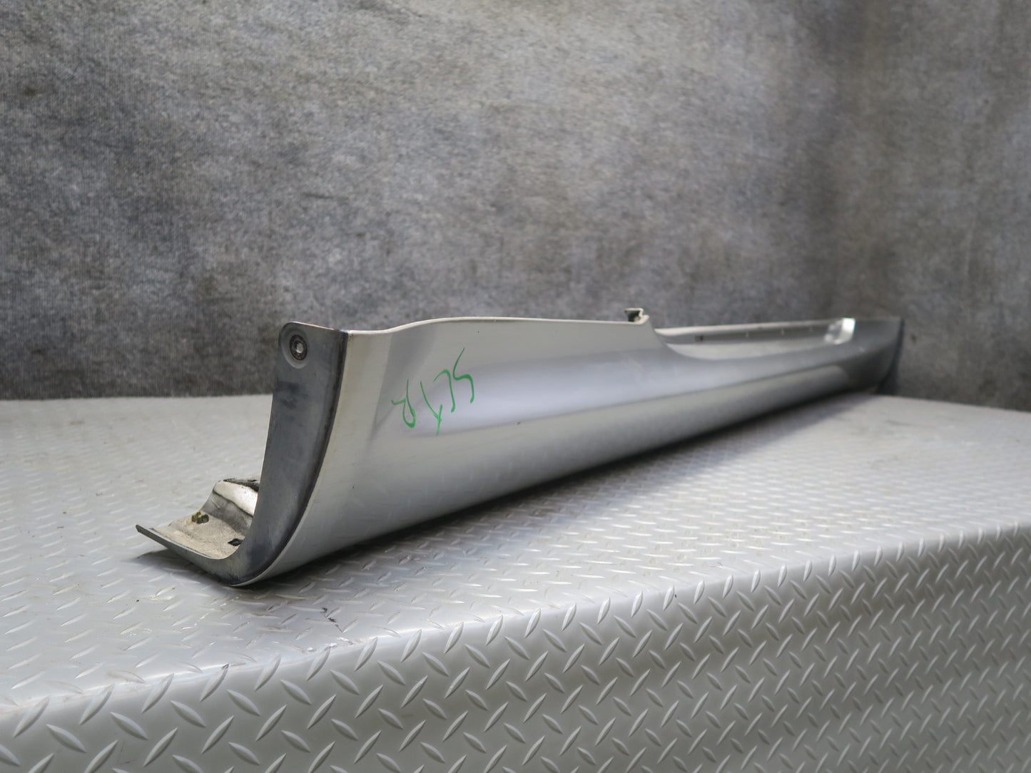 02-05 Lexus Z40 SC430 Set of 2 Left & Right Side Skirt Rocker Panel Silver OEM