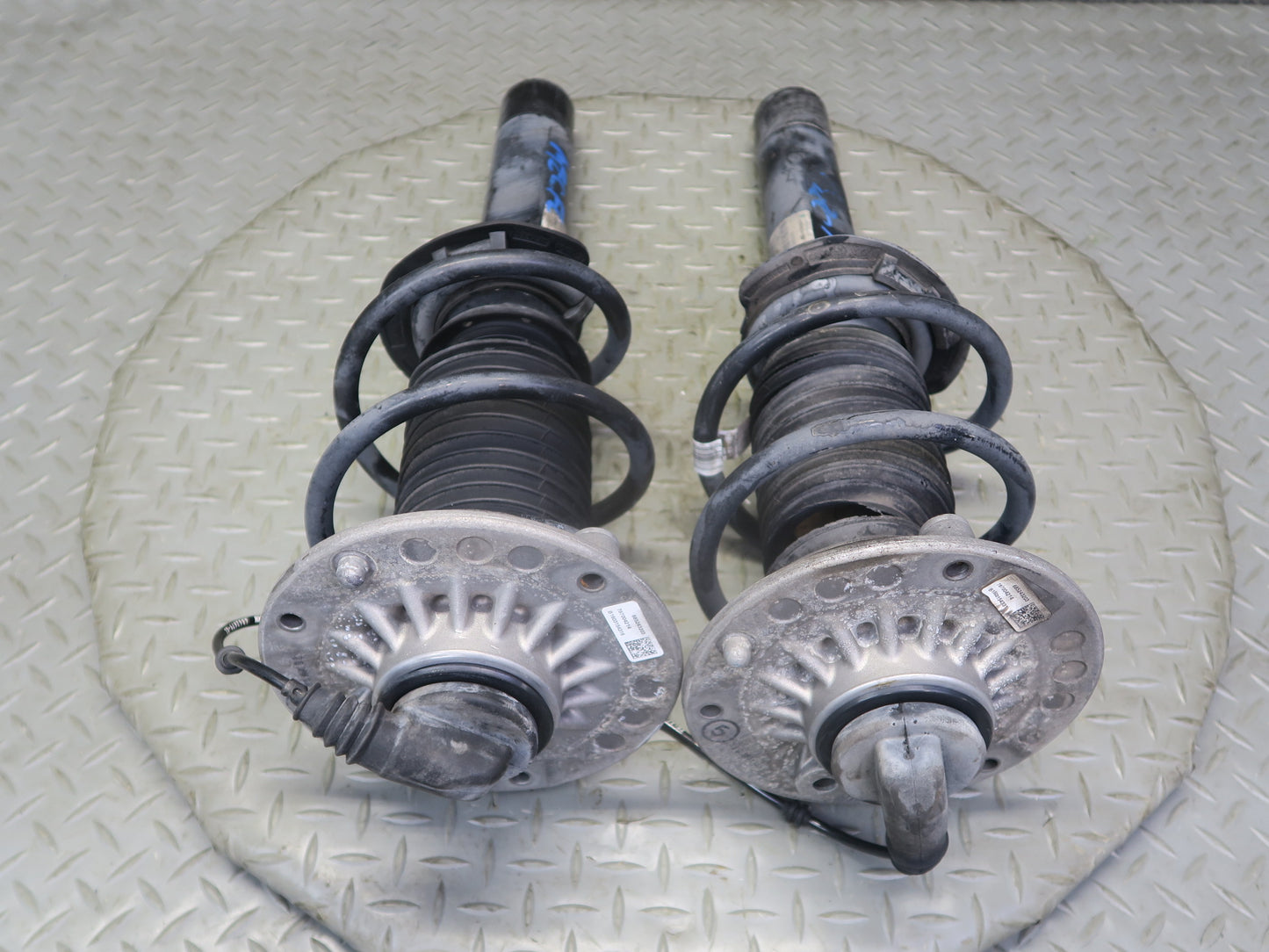 16-24 Mini Cooper S F57 Convertible Set of 2 Front VDC Strut Shock Absorber OEM