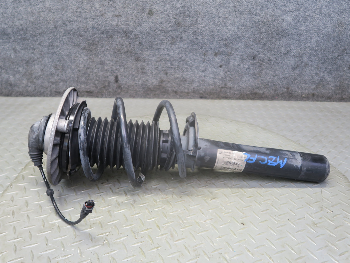16-24 Mini Cooper S F57 Convertible Set of 2 Front VDC Strut Shock Absorber OEM
