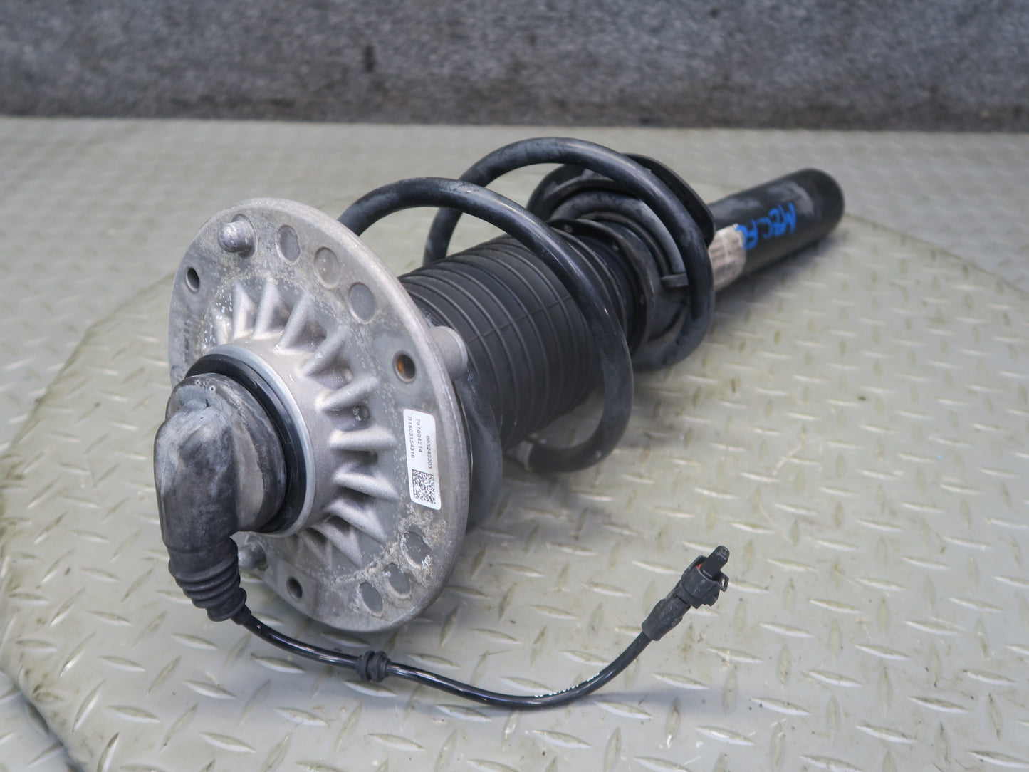 16-24 Mini Cooper S F57 Convertible Set of 2 Front VDC Strut Shock Absorber OEM