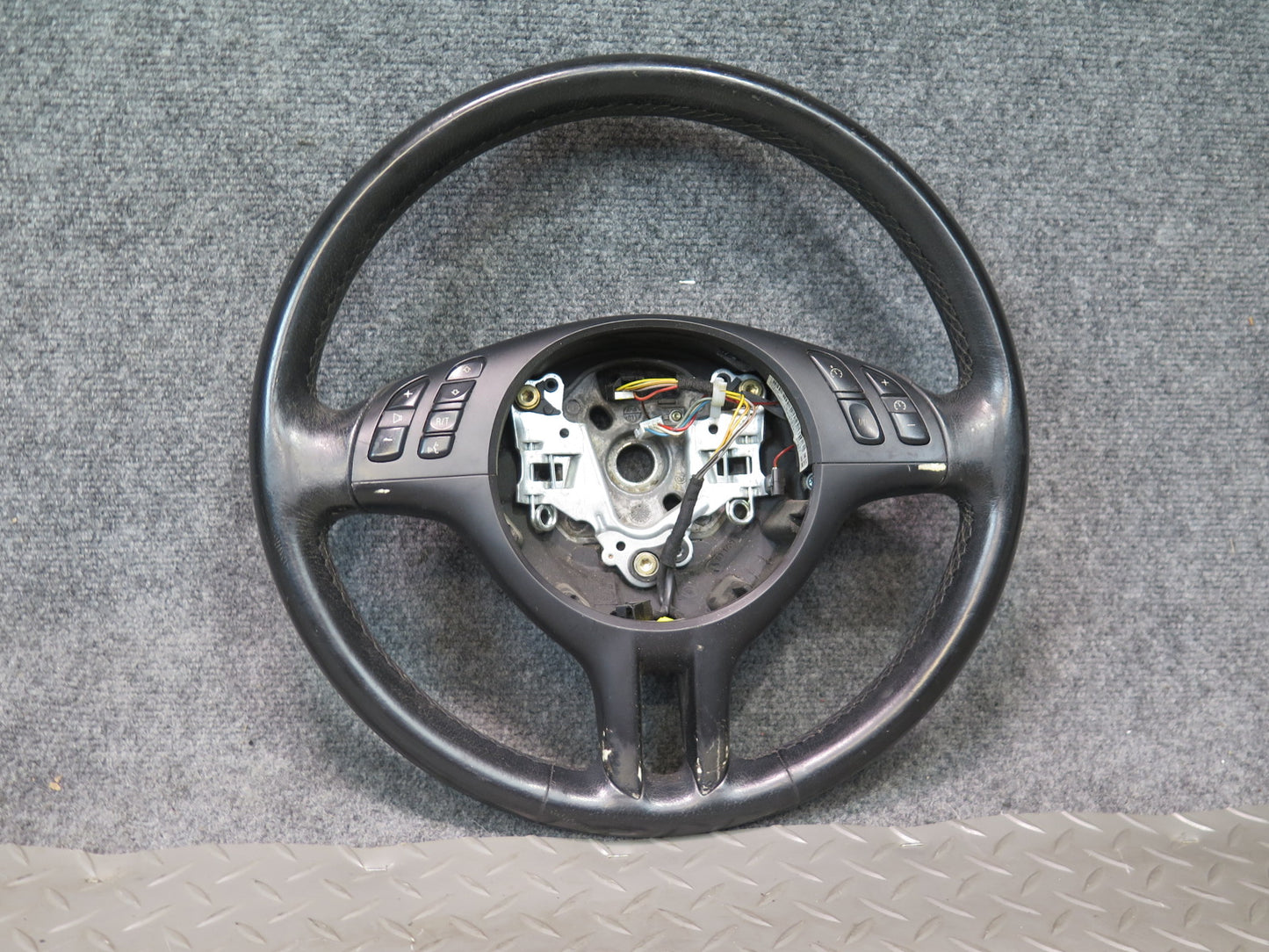 01-06 BMW E46 330ci 3-SPOKE Leather Sport Steering w Controls Black OEM