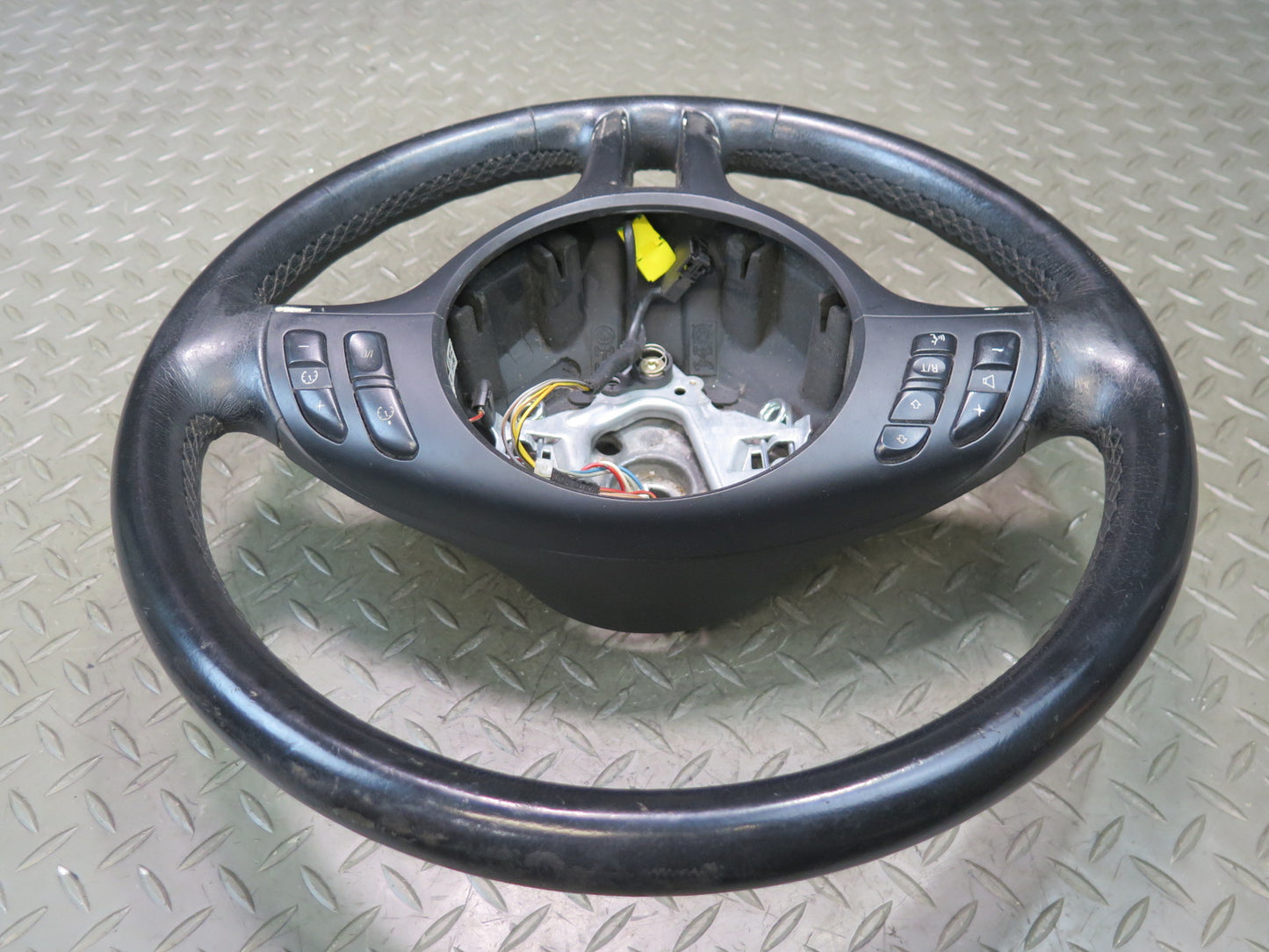 01-06 BMW E46 330ci 3-SPOKE Leather Sport Steering w Controls Black OEM