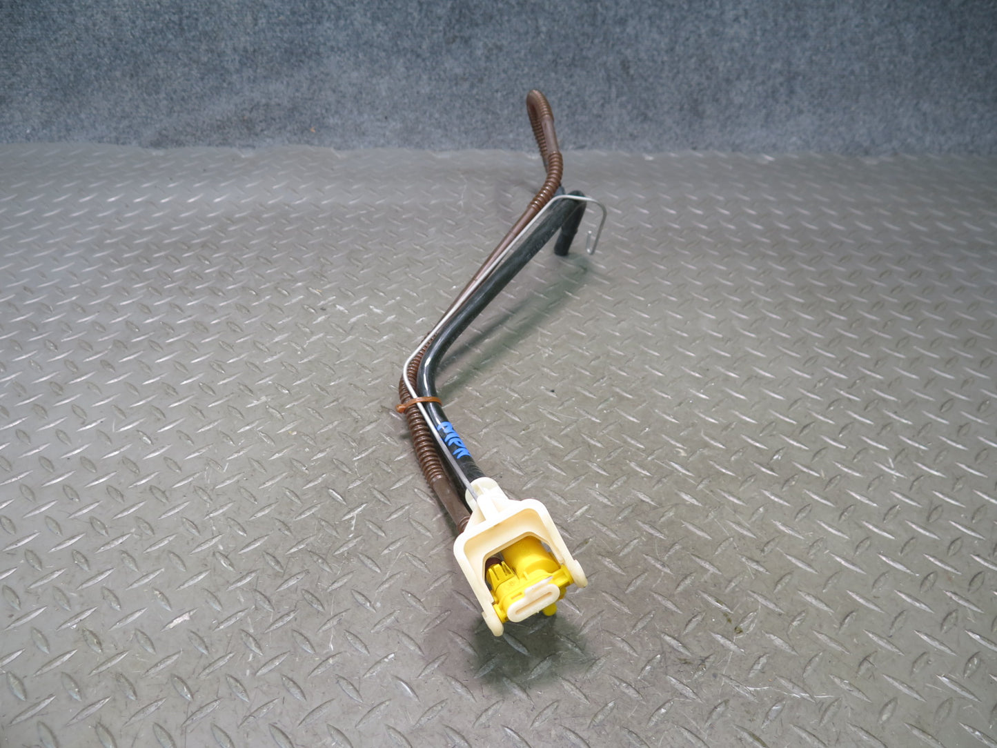2002-2005 Porsche 911 996  3.6L AWD Fuel Pump Level Sensor Sending Unit Set