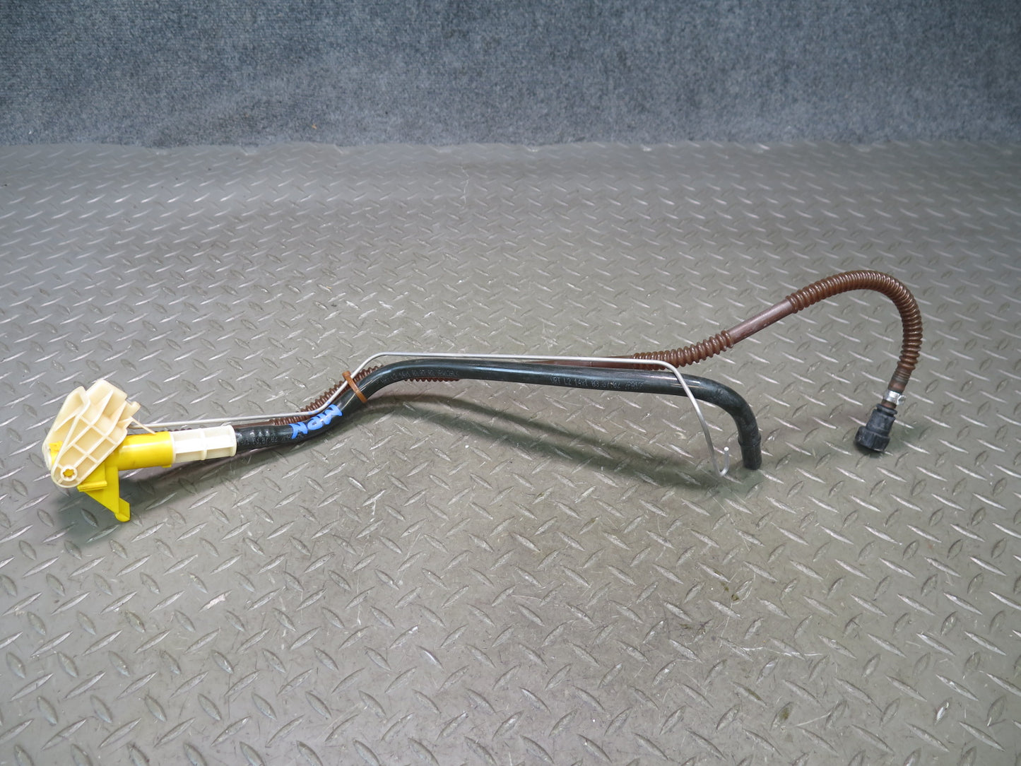 2002-2005 Porsche 911 996  3.6L AWD Fuel Pump Level Sensor Sending Unit Set