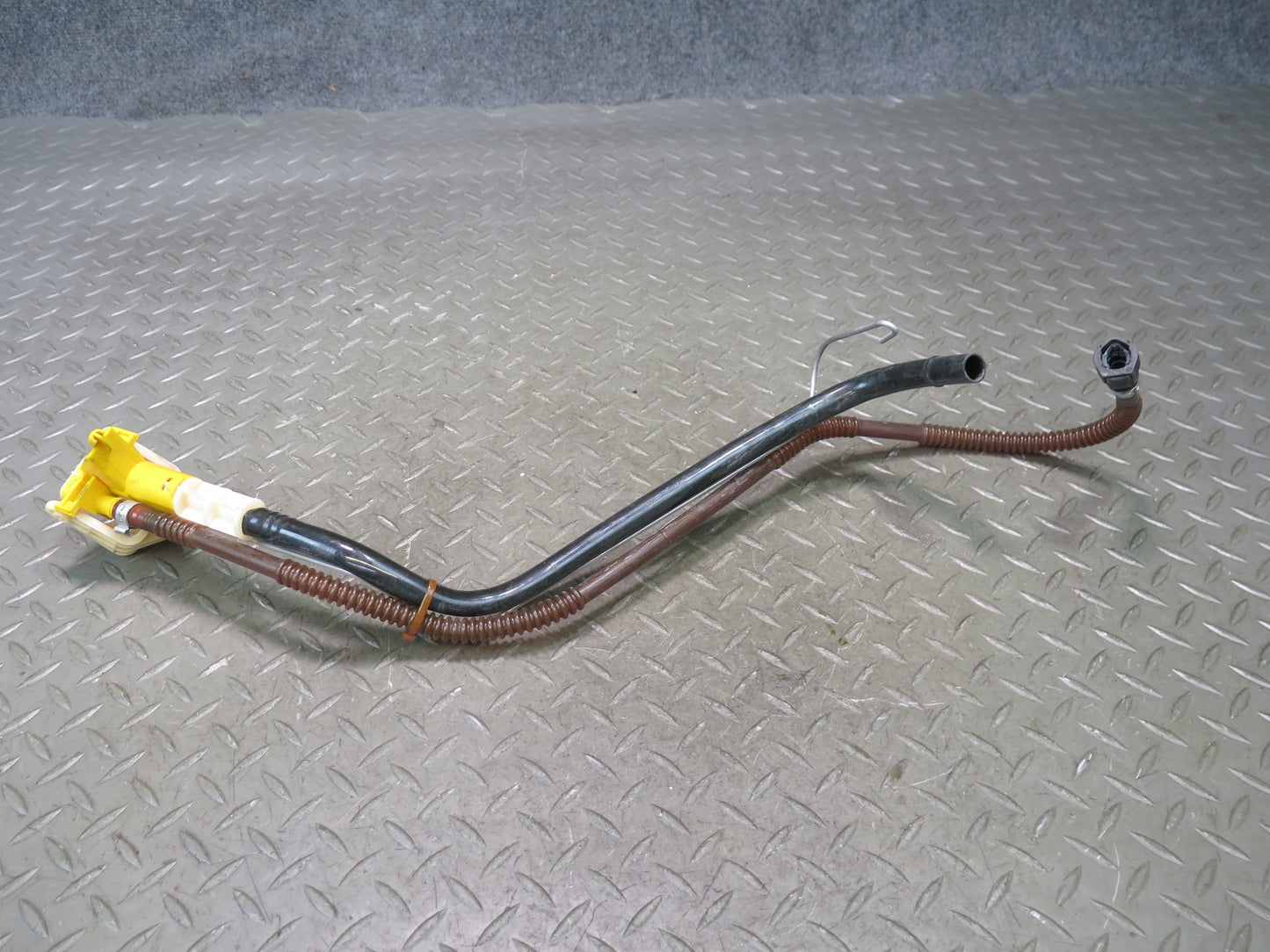 2002-2005 Porsche 911 996  3.6L AWD Fuel Pump Level Sensor Sending Unit Set