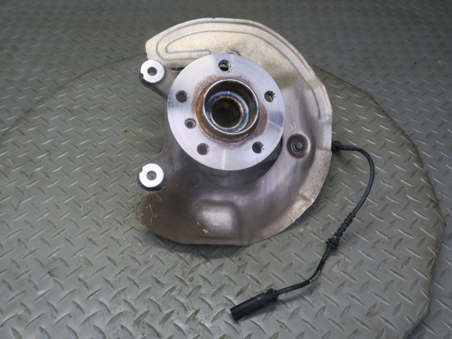 14-24 Mini Cooper F55 F56 F57 FWD Front Left Spindle Knuckle Wheel Hub OEM