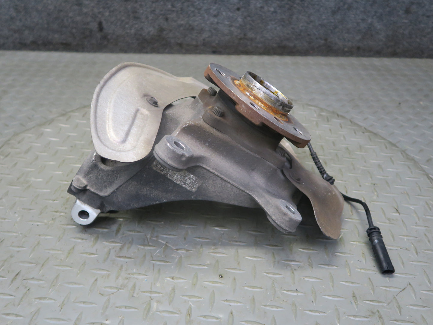 14-24 Mini Cooper F55 F56 F57 FWD Front Left Spindle Knuckle Wheel Hub OEM