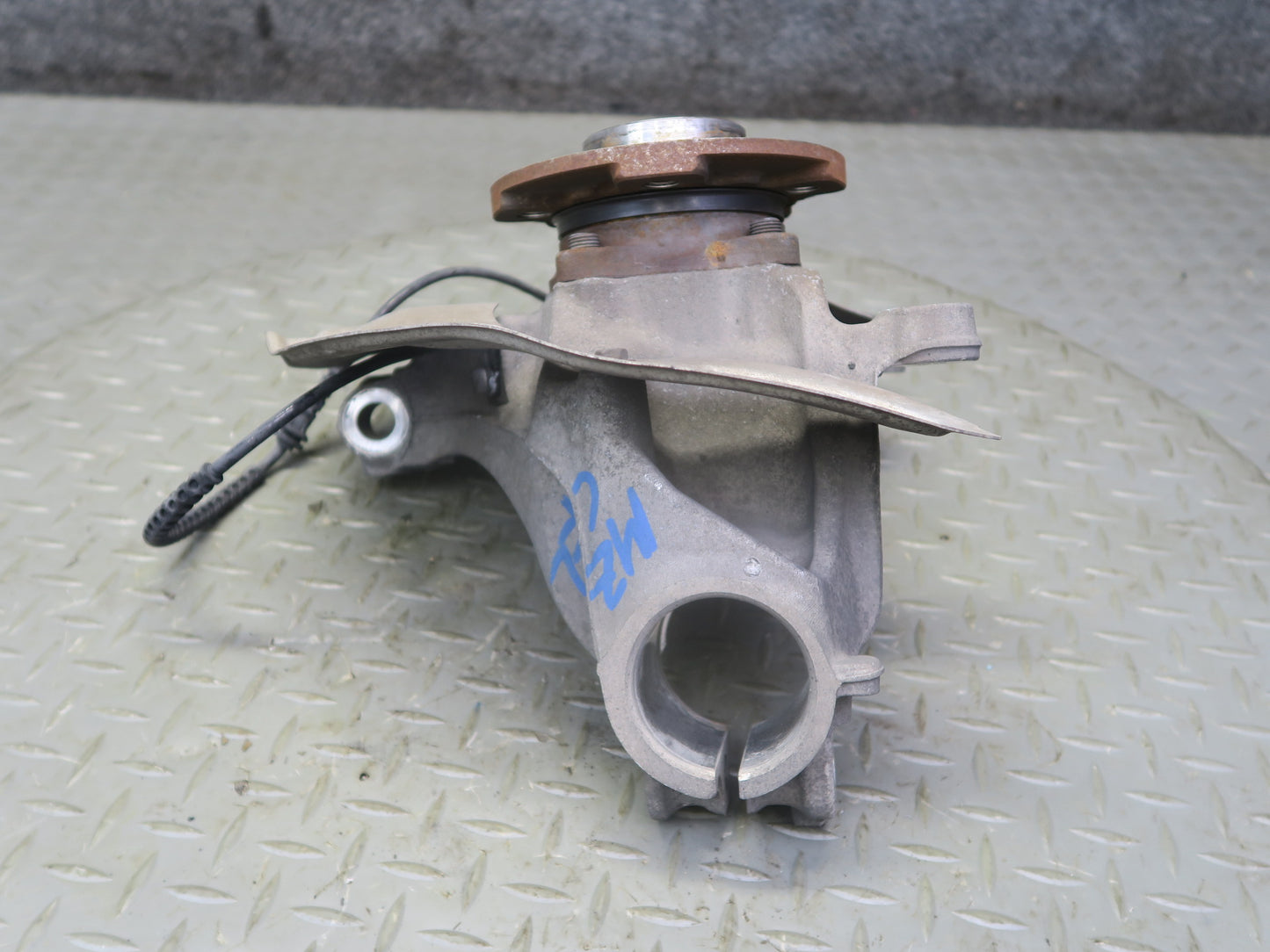 14-24 Mini Cooper F55 F56 F57 FWD Front Left Spindle Knuckle Wheel Hub OEM