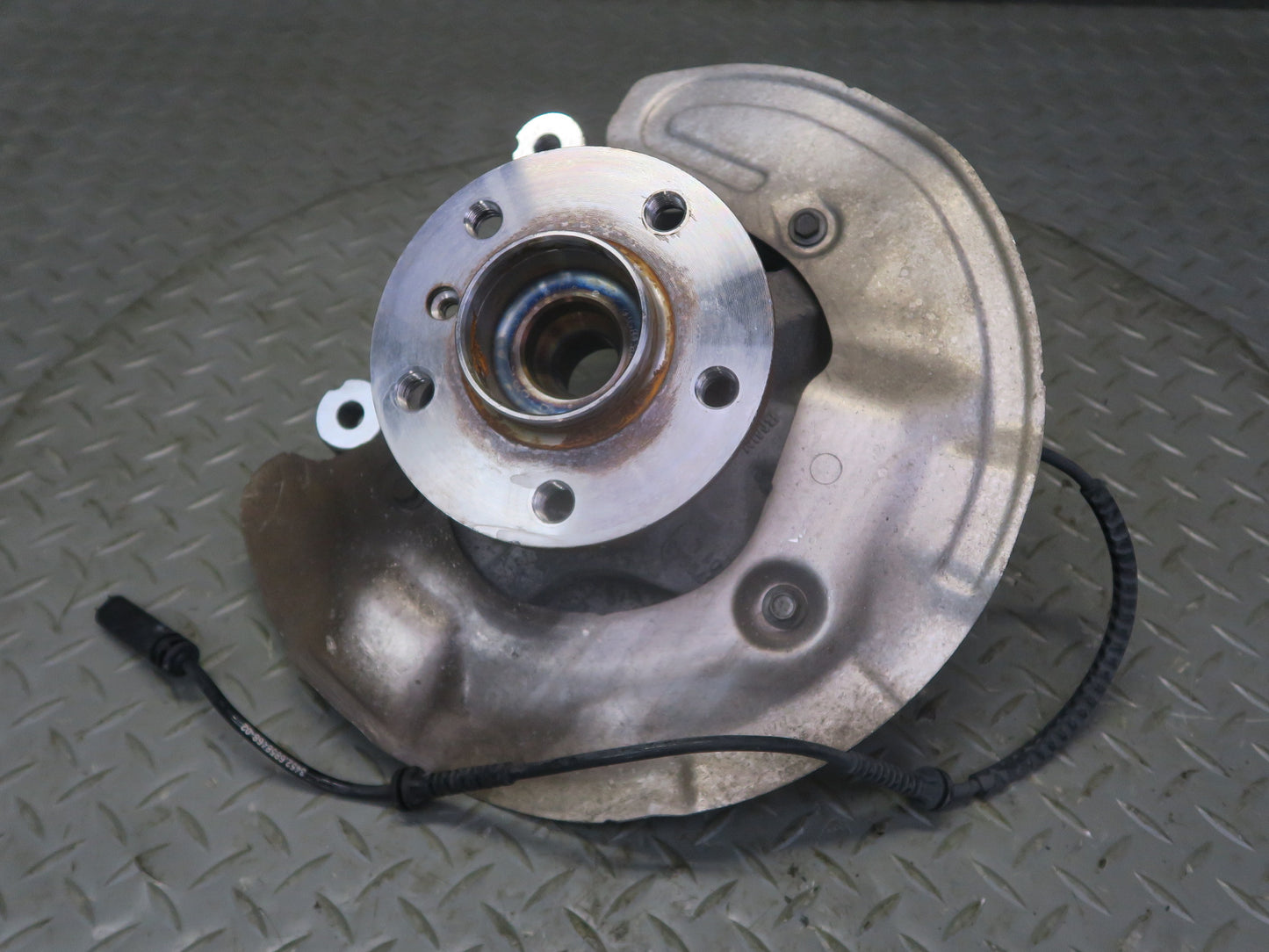 14-24 Mini Cooper F55 F56 F57 FWD Front Left Spindle Knuckle Wheel Hub OEM