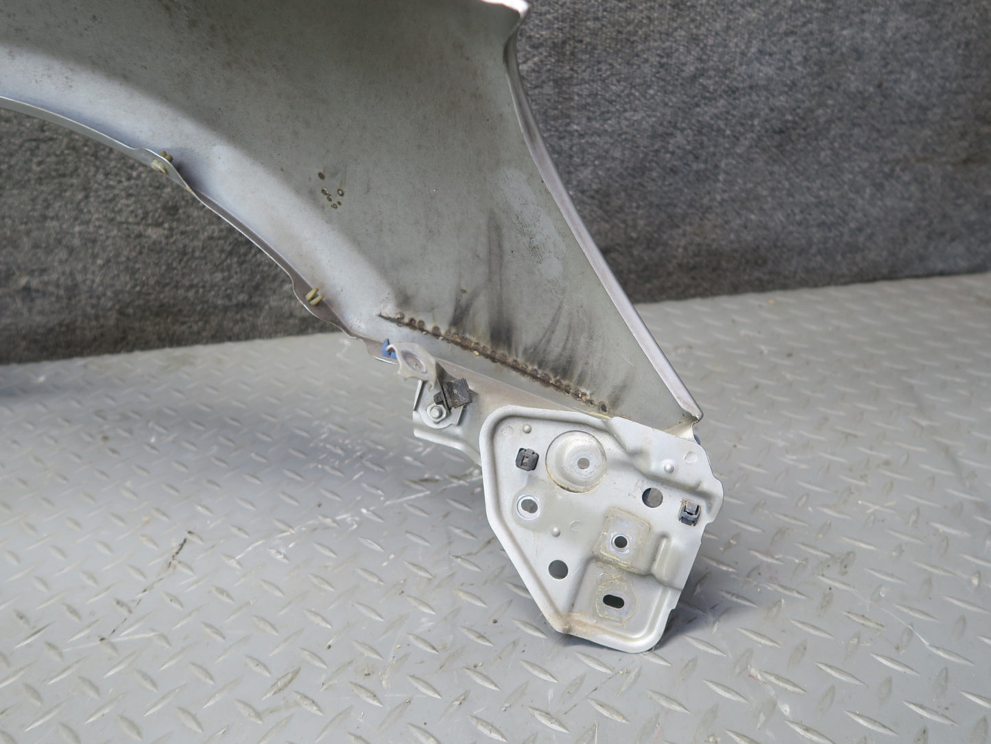 02-10 Lexus UZZ40L SC430 Front Left Driver Side Fender Shell Panel Silver OEM