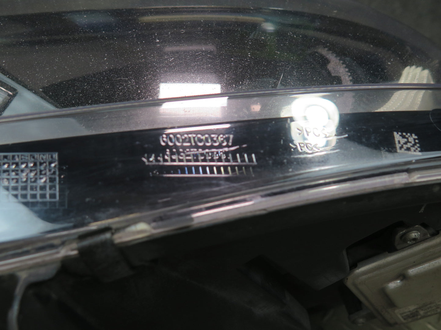 16-24 Chevrolet Camaro SS Front Left Xenon HID Headlight Lamp w Ballast OEM