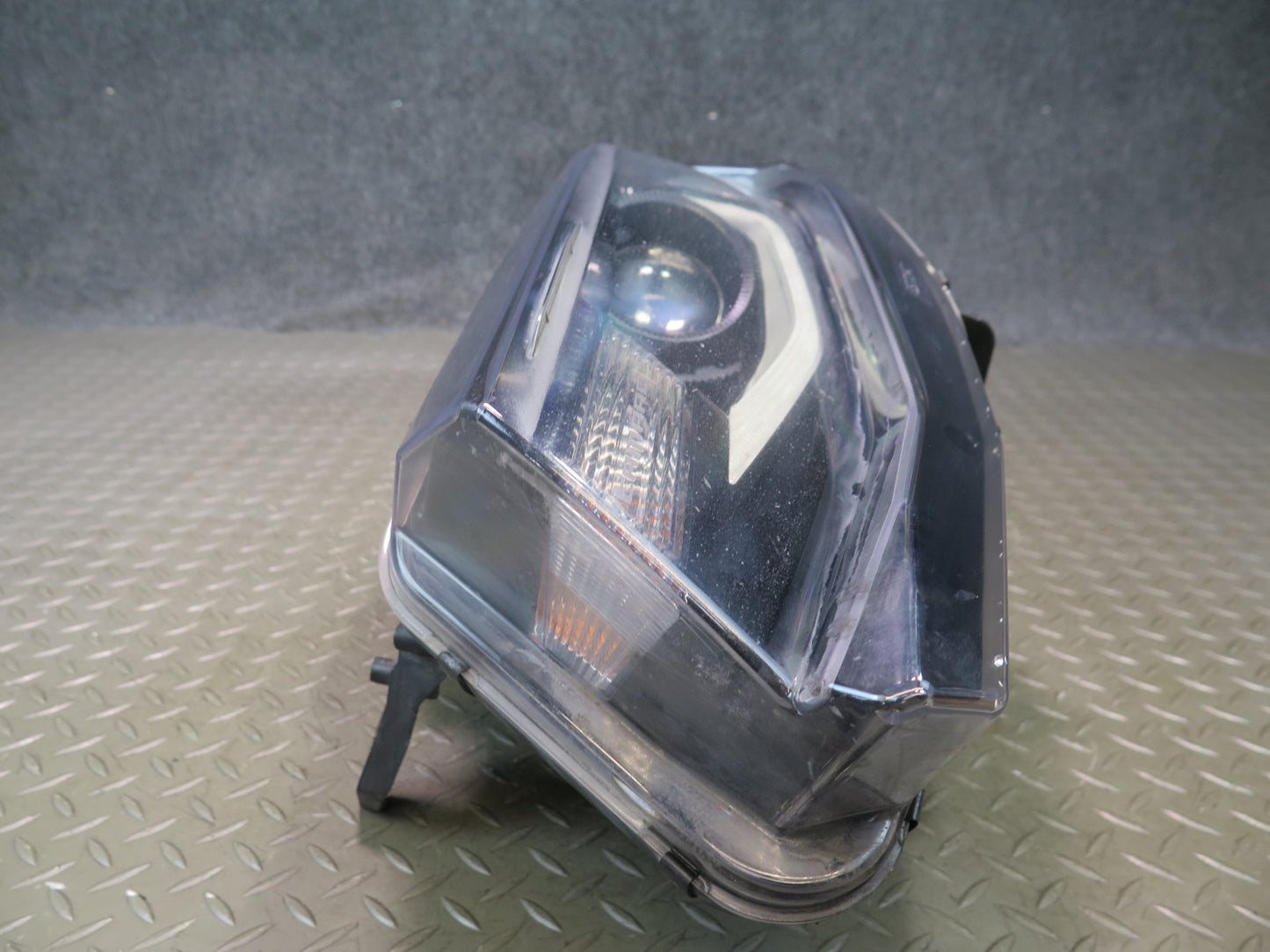 16-24 Chevrolet Camaro SS Front Left Xenon HID Headlight Lamp w Ballast OEM