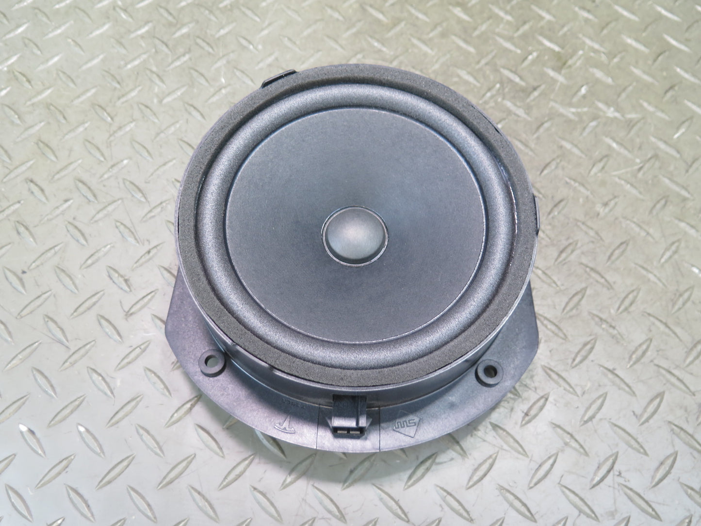 2016-2019 Tesla Model S 75D Rear Right & Left Side Door Audio Speaker Set