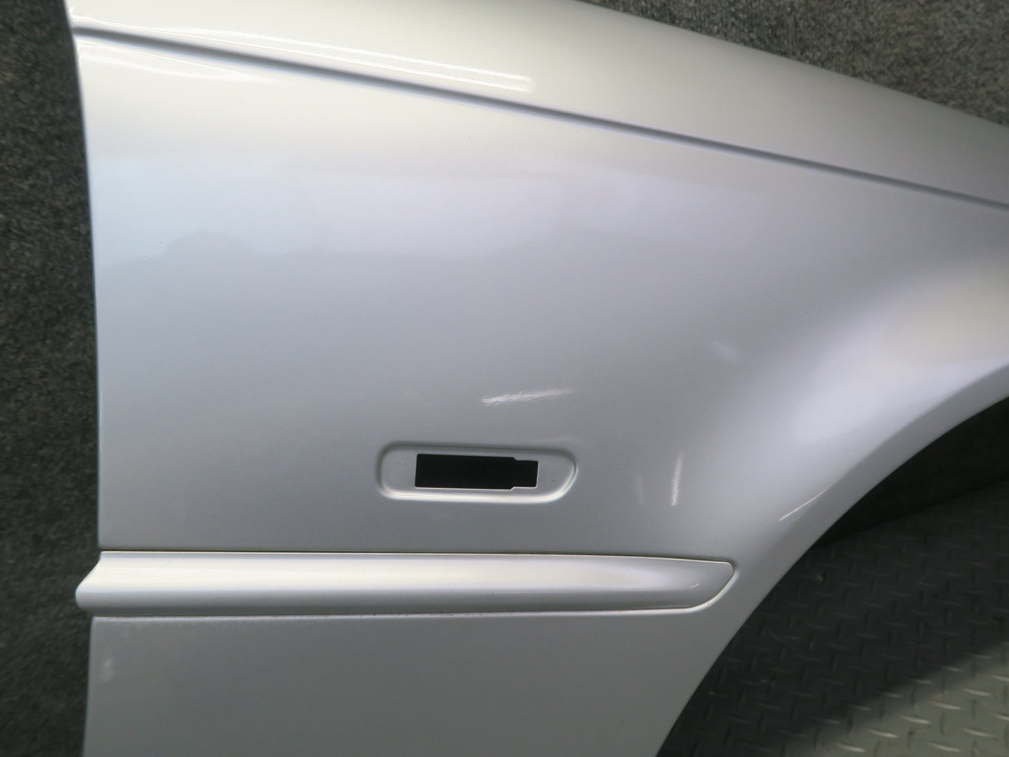 01-03 BMW E46 330ci Coupe Convertible Front Right Fender Shell Cover Panel OEM