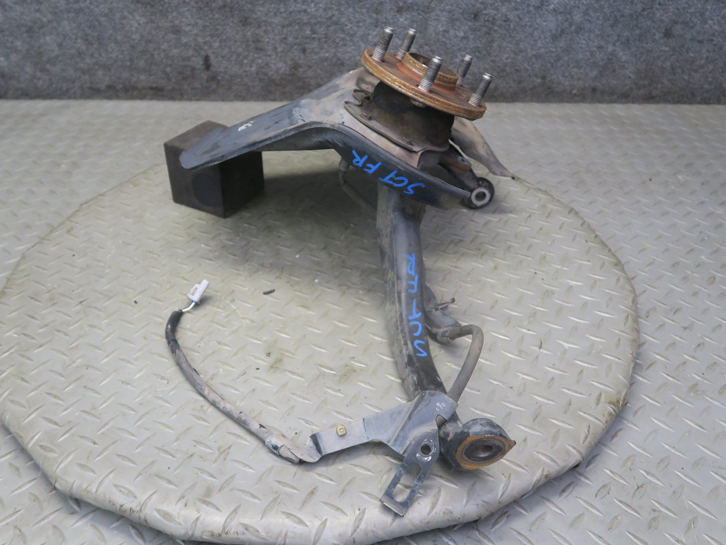 02-10 Lexus SC430 Front Right Spindle Knuckle Wheel Hub Bearing 122K Miles OEM