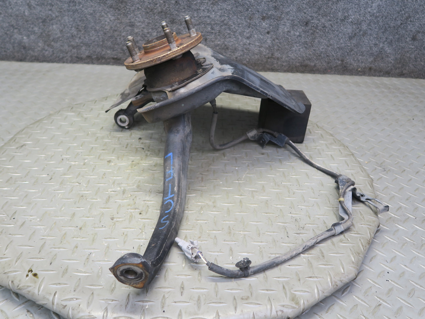 02-10 Lexus SC430 Front Left Spindle Knuckle Wheel Hub Bearing 122K Miles OEM
