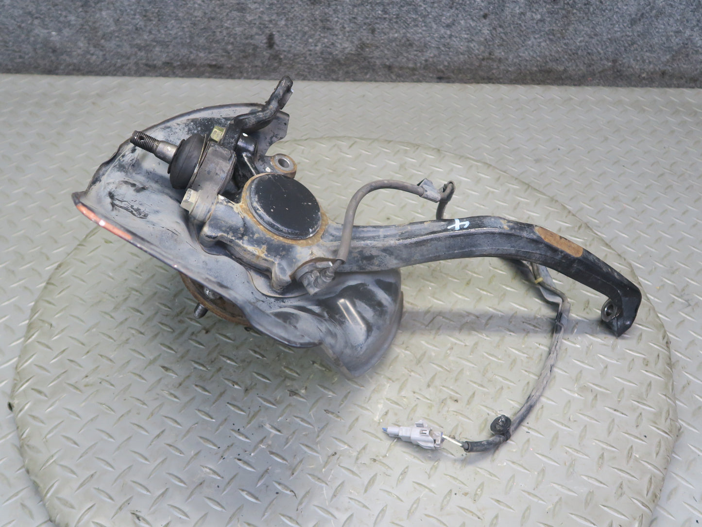 02-10 Lexus SC430 Front Left Spindle Knuckle Wheel Hub Bearing 122K Miles OEM