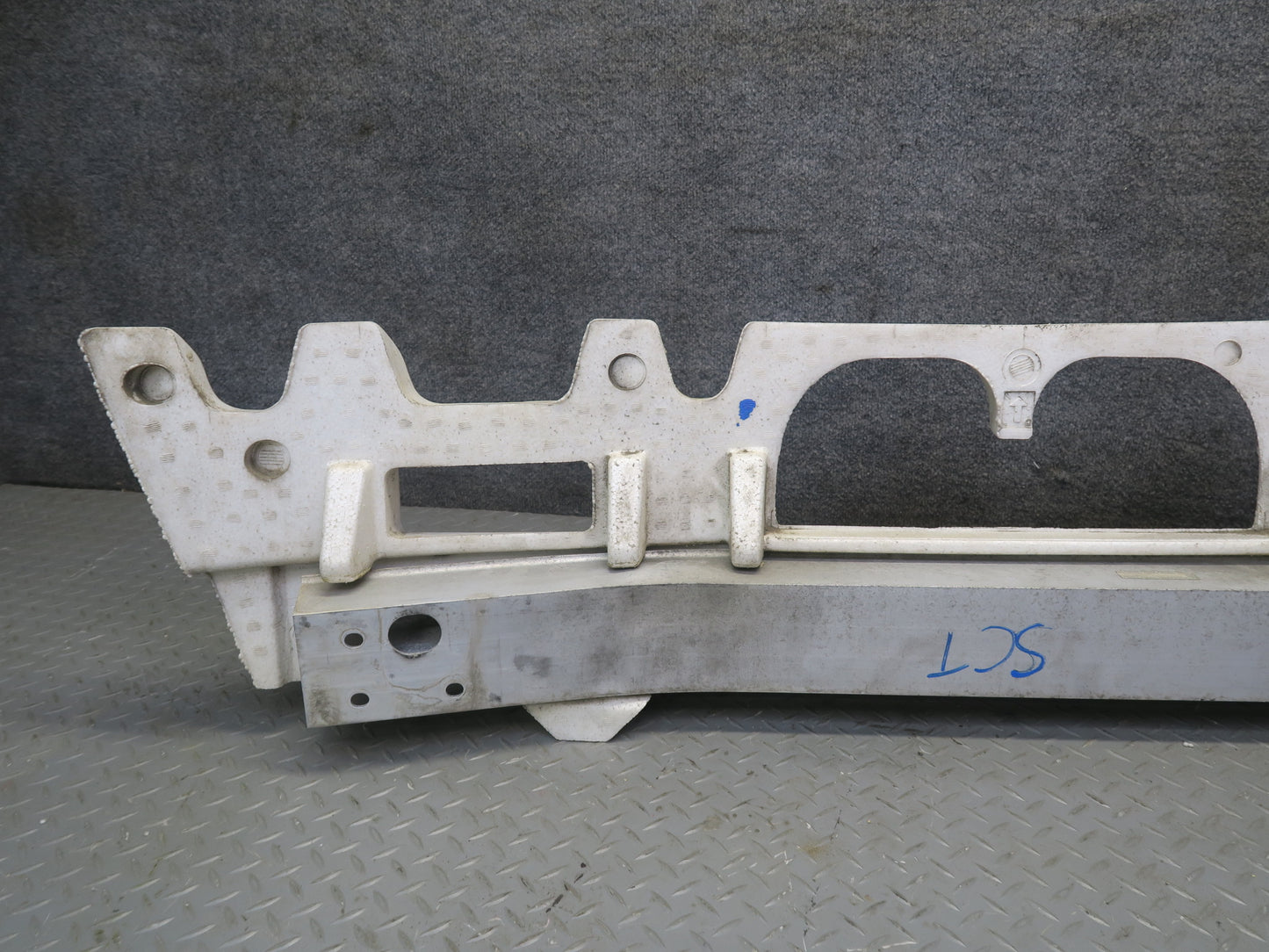 02-10 Lexus UZZ40L SC430 Rear Bumper Reinforcement Impact Foam w Bar OEM