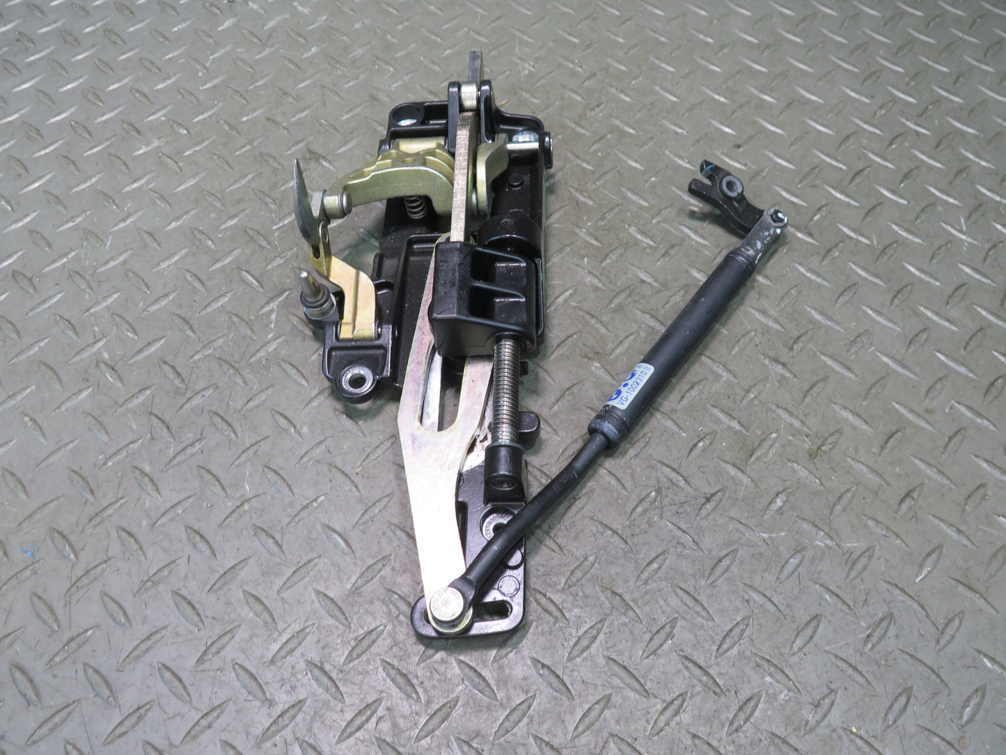 01-06 BMW E46 330ci Convertible Left & Righ Soft TOP Roof Lock Latch Set OEM